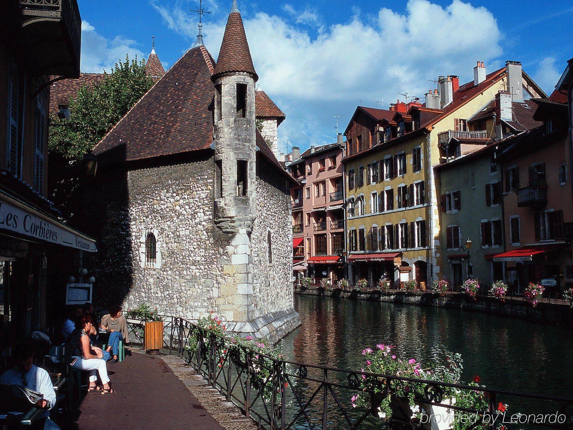 Mercure Annecy Sud Seynod Esterno foto